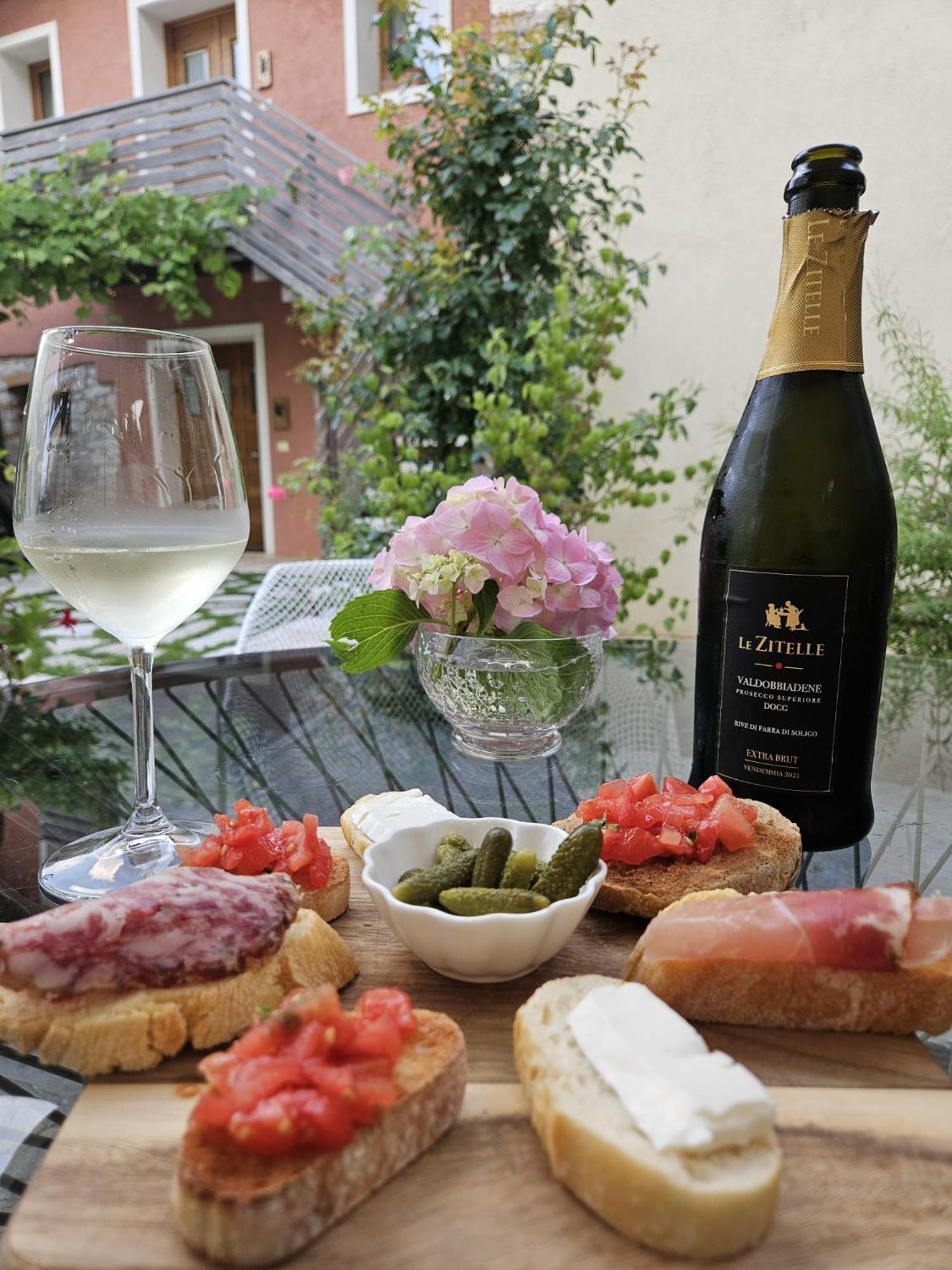 Le Zitelle Di Ron Bed & Breakfast Valdobbiadene Eksteriør bilde